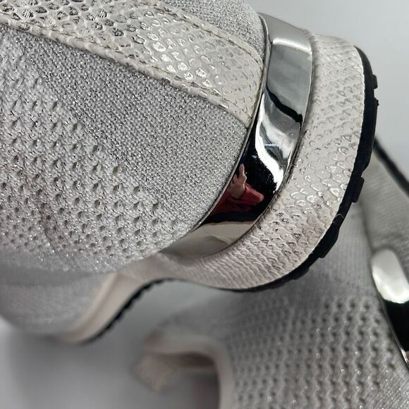 Urban Sport size 8 by J/Slides  Woman’s silver reptile print . - Picture 9 of 13